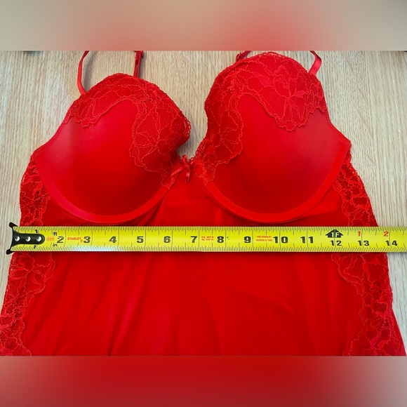 Victoria’s Secret Satin And Lace Embellished Cupped Mini Slip 34D - Picture 3 of 10